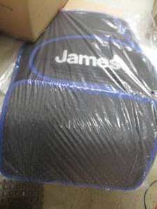 lot 143 image: Set of 4 Car Mats open box, persona...