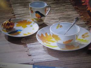 lot 146 image: 16 pc Harvest Bird Dinnerware open ...