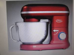 lot 165 image: Ginnys Stand Mixer open box Retail...