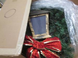 lot 166 image: Holiday Wreath open box...