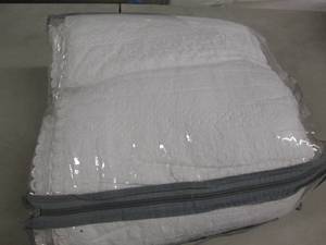 lot 205 image: FullQueen White Bed Quilt open pkg...