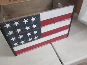lot 233 image: Flag Crate...