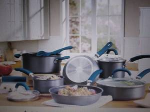 lot 248 image: Rachael Ray 11-Piece Create Delic...