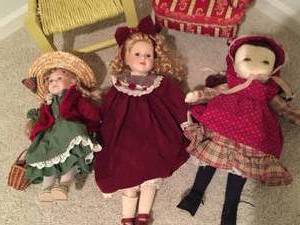 lot 13 image: Three Dolls w Two Chairs