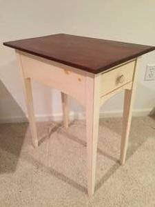 lot 17 image: Wooden Single Drawer End Table