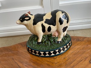 lot 54 image: Fun Farm Animal Home Decor