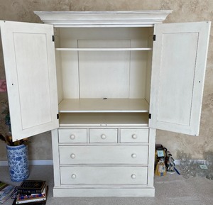 lot 59 image: Shabby Chic Armoire