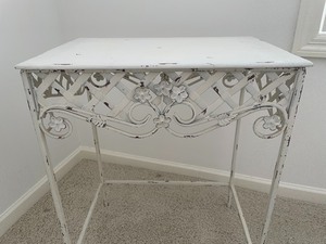lot 96 image: Shabby Chic Accent Table