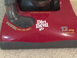 lot 140 image: Dirt Devil Featherlite 12 Amp Vacuum
