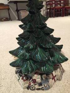 lot 144 image: Ceramic Christmas Tree Table Lamp
