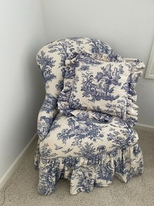 lot 111 image: French Country Chair and Decorative Pillow