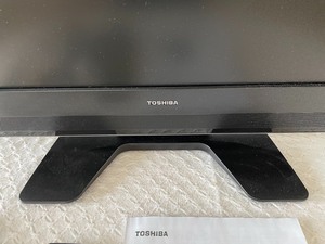 lot 136 image: 23 Inch Toshiba LCD TVVCR Combination with Remote