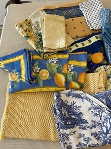 lot 128 image: Lot of Colorful Linens