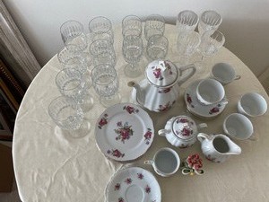 lot 161 image: Tea Party and Stemmed Glassware