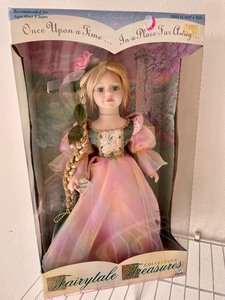 lot 113 image: Two Porcelain Dolls