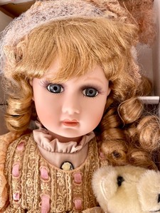 lot 109A image: Katherines Collection at Silver Lake Michelle Doll