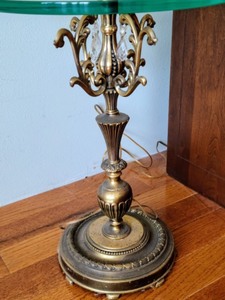 lot 87 image: Vintage Floor Lamp