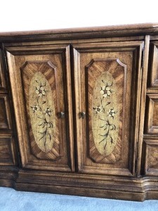 lot 61 image: Vintage Dresser