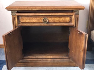 lot 67 image: Pair of Matching Nightstands