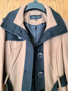 lot 92 image: Womens Wool Coat