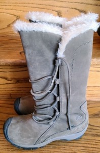 lot 96 image: Two Pairs of Womens Keen Boots