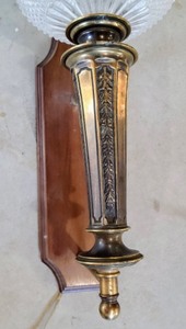 lot 170 image: Vintage Wall Lamp