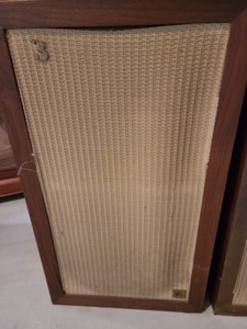 lot 177 image: Pair of Vintage AR-3 Speakers