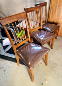 lot 179 image: Dining Table Set