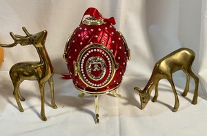 lot 230 image: Christmas Lot