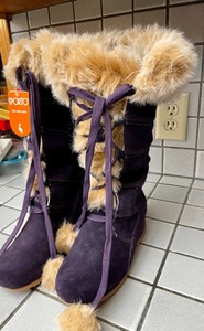 lot 275 image: New Sporto Thermolite Boots