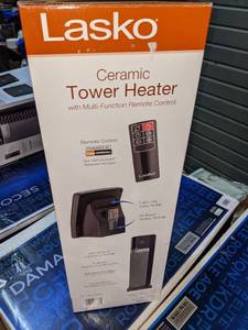 lot 225 image: Lasko 22 Inch Ceramic Tower Heater