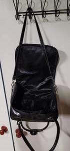 lot 110 image: Avaya Duffle Bag & Hard Shell Make-Up Bag