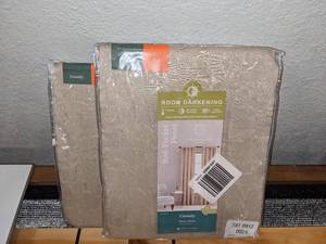 lot 166 image: Pair of Home Expressions Cassidy Room Darkening Rod-Pocket Panels 50 x 84