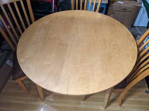 lot 27 image: Ikea Nygard Kitchen Table w3 Chairs