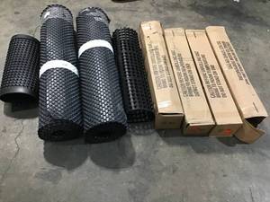 Lot of assorted mats various sizes see pictures