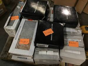 Pallet with assorted Flooring see pictures