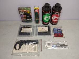 lot 221 image: Lot of Shotgun Supplies