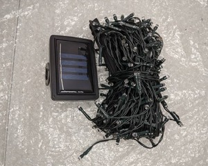 lot 200 image: Lot of Solar Powered Outdoor String Lights