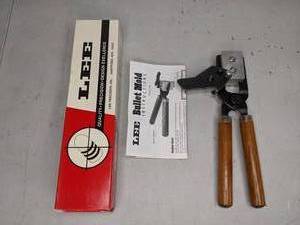 lot 211 image: Lee Double Cavity Bullet Mold 430-240-SWC