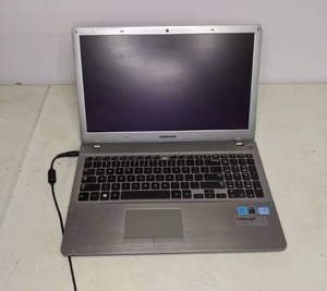lot 105 image: Samsung Series 5 Notebook Laptop Computer