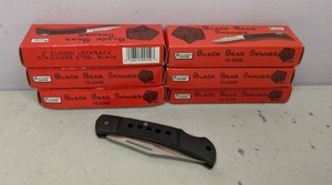 lot 148 image: Lot of Six NIB Black Bear Skinner Knives