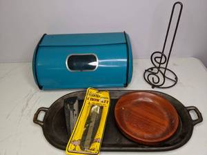 lot 160 image: Vintage Kitchenware & Camping Supplies