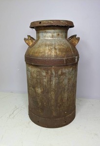 lot 183 image: Antique Greenbush Metal Milk Can w Lid