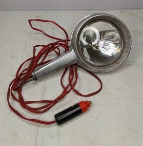 lot 241 image: Vintage Shop Light with Car Lighter Adapter