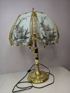 lot 71 image: Shiny Brass Table Lamp w Glass Shade Panels