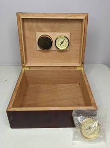 lot 111 image: Thompson & Co. Cigar Humidor