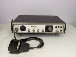 lot 278 image: Vintage Midland CB Radio