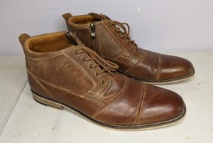 lot 265 image: Steve Madden Dress Boots with Zippered Side Mens 11.5