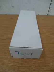 lot 19 image: 660 Card Box lot of Minnesota Twins Baseball Cards