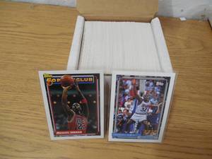 lot 31 image: 1992 Topps Basketball Set - Michael Jordan -  Shaq Rookie Card. HOT